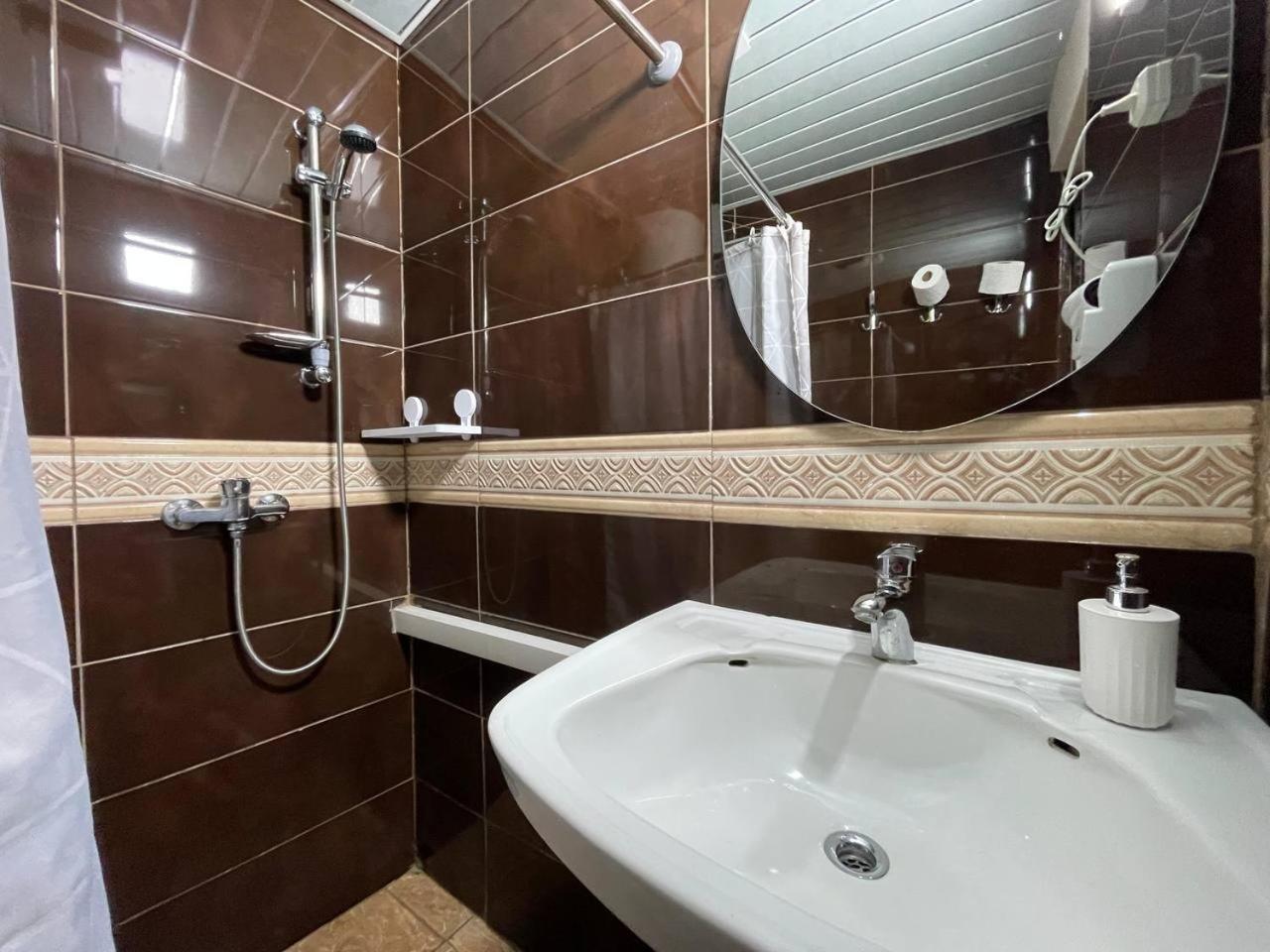 Apartamento Roofs Tiflis Exterior foto